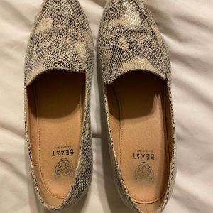 Beast Fashion Women’s Snakeskin Slip On Oxford Shoes Size 8
